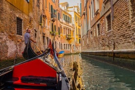 Venice: Sunset Gondola Ride & Guided Walking Tour