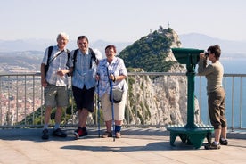 Gibraltar St Michael Cavesin opastetulla kierroksella Costa del Solista