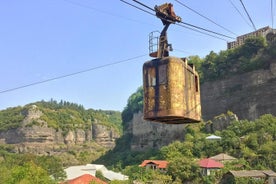 Tschiatura und Katskhi-Säule: Eintägige Urbex-Tour