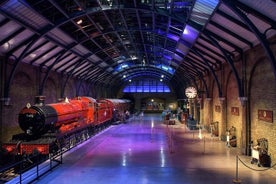 Warner Bros. Studio Harry Potter -kierros erinomaisella kuljetuksella Lontoosta