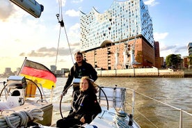 Authentic Sailingtrip "Beyond the Borders of the Port of Hamburg"