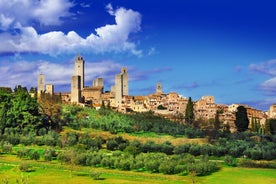 Lucca에서 Bocelli의 극장 개인 투어와 함께 Volterra 및 San Gimignano