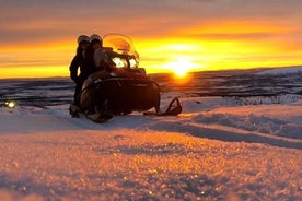 Útsýni yfir Lappland með snjósleða