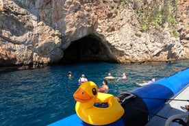 Excursión guiada en barco de medio día a las cuevas de Mala con parada en Villefranche