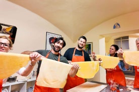 Bologna: Pasta Tagliatelle Ragu Eldunarnámskeið með Spritz