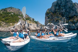 Kayak tour in Capri between caves and beaches