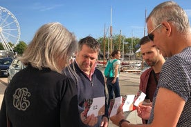 Escape Game Le Secret du Cardinal Rouge på elektriske scootere i La Rochelle