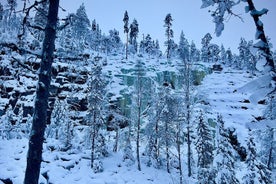 Korouoma Frozen Waterfalls vandringstur