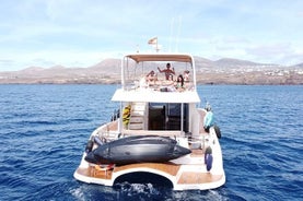 Puerto del Carmen: catamarantocht met watersporten