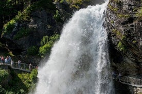 Excursão privada de um dia - Hardangerfjord, Voss Gondol e 4 grandes cachoeiras