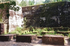 Da excursão privada de um dia a Varsóvia ao Wolf's Lair, o QG de Hitler