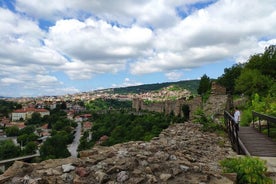 Oplev Veliko Tarnovo i dit tempo privat med Local Guide