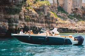 Gedeelde rondleiding door de grotten van Polignano a Mare met prosecco