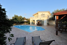 Rafaella Beach Villa- Pvt Pool-Near Sea/Beach