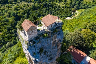 Katskhi Column