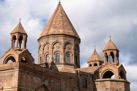 Dagsferð: Skoðunarferð í Jerevan, St. Echmiadzin, Zvartnots