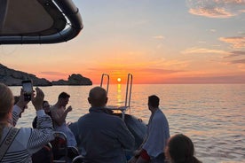 Marseille: Sunset Frioul Archipelago Boat Cruise