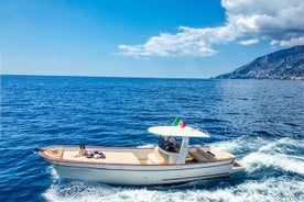 Tour privato di un'intera giornata a Capri con skipper