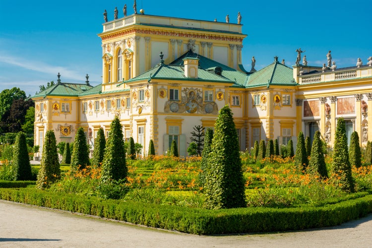 Wilanow Palace - a baroque royal palace located in Warsaw.jpg