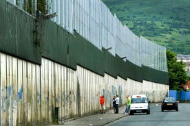 Belfast: Þriggja Tíma Ganga um Stjórnmáladeilur