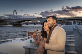 Croisière touristique au coucher du soleil sur la Tamise