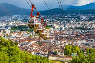 Photo of panoramic view of the city of Clermont-Ferrand with its cathedral, France.