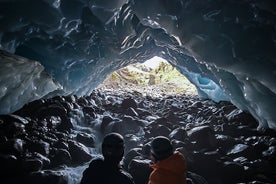 Versteckte Eishöhle am Vatnajökull: Eine ganztägige, abgelegene Gletscherwanderung