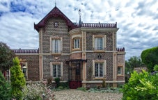 Soissons small car rental