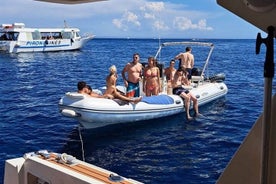 Favignana and Levanzo: Island tour by rib boat from Trapani