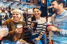 Tour privado de degustación de cerveza sueca en los pubs del casco antiguo de Estocolmo