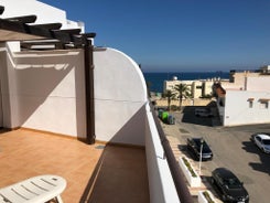 Ático con terraza y vistas en Carboneras