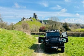 Purbeck Hills와 Jurassic Coast를 가로지르는 4x4 Land Rover Safari