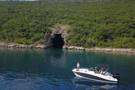 Passeio de barco para Lady of the Rock, base submarina e mergulho na Caverna Azul