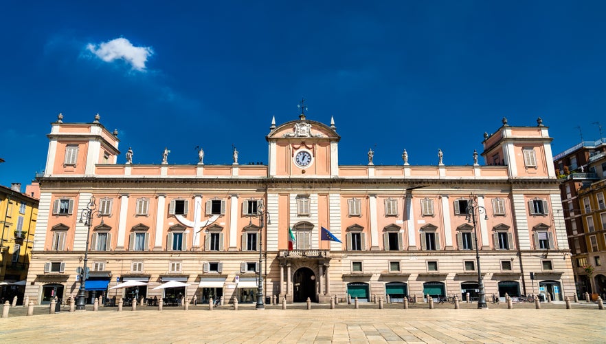 Photo of Palazzo del Governatore on Piazza Cavalli in Piacenza, Italy.