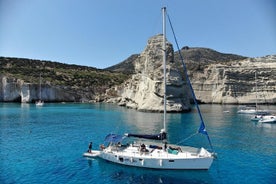 Zeilcruise van een hele dag aan de westkant van het eiland Milos