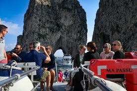 Capri da costa a costa: scopri l'isola dal mare con visita opzionale alla Grotta Azzurra