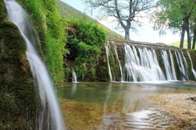 Trekking à travers les sources, les grottes et les cascades avec déjeuner - Ombrie