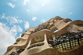 Slepptu röðinni Sagrada Familia og La Pedrera heilsdags einkaferð