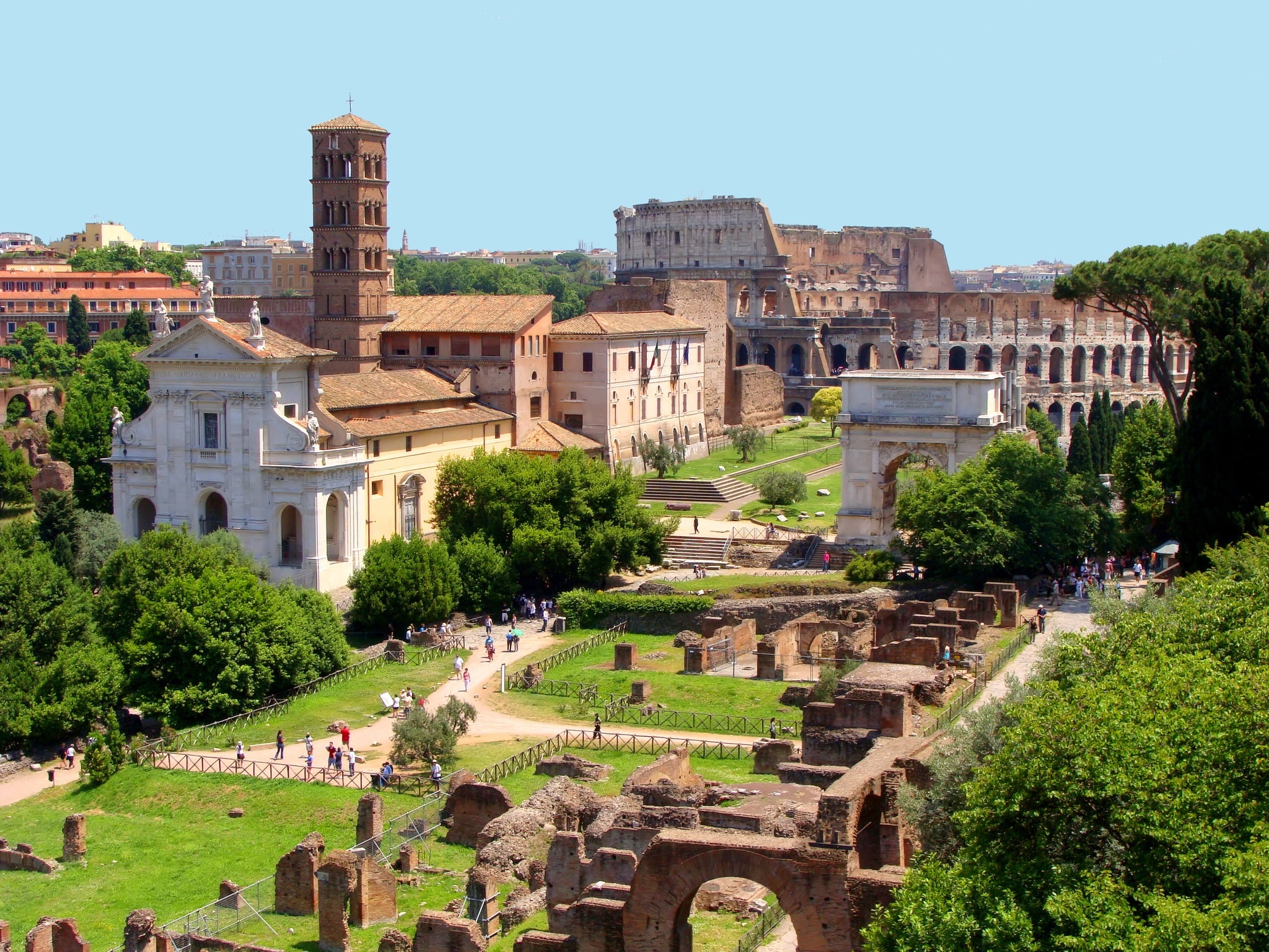 Roman Forum and Colosseum.jpg