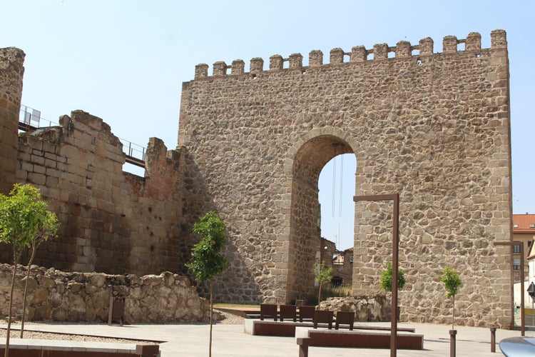 Photo of Barbican tower, Talavera de la Reina, Toledo, Spain.