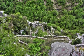 Dia de caminhada no mirante Beloi do desfiladeiro de Vikos