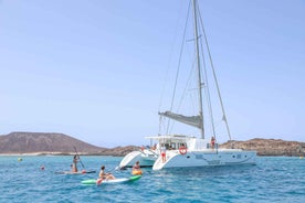 Corralejo: Adults-Only Catamaran Day Trip to Lobos Island