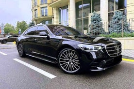 Private Transfer: Berlin to Brandenburg Airport BER in Luxury Car