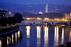 Tour di Verona a piedi al chiaro di luna