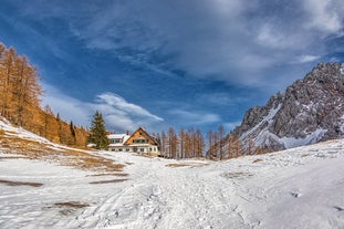 Photo of Outdoor sitting area of Eisgrat mountain station at Stubai Glacier in  Gemeinde Neustift im Stubaital.