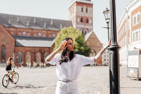 1H Private Photoshoot in Old Town of Riga