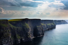 Tour por los acantilados de Moher con recorrido por la costa del pueblo de Doolin y la bahía de Galway desde Galway