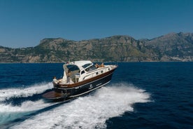 Privat Amalfi kyst tur med Apreamare 38ft DIAMOND