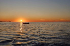 Lisbon: Sunset SpeedBoat Tour