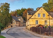 I migliori pacchetti vacanze a Kandava, Lettonia